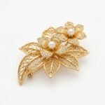 21K Gold Floral Brooch - Image 3